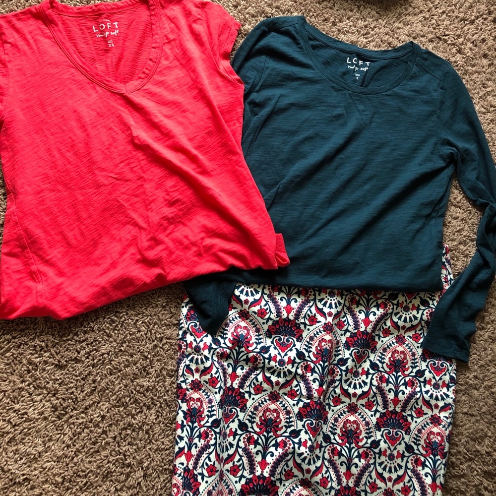 REDUCED***Loft 3pc set skirt and 2 tees